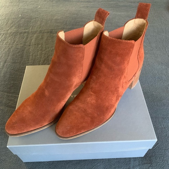 EVERLANE SUEDE BLOCK HEEL BOOT - RUST - Size 11 - Picture 1 of 9